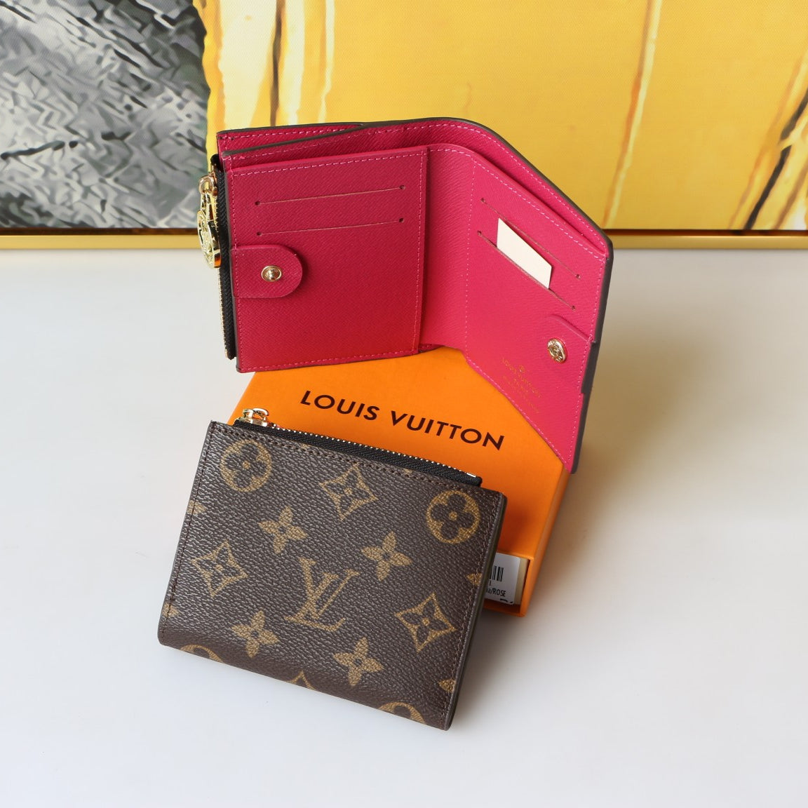 Louis Vuitton Monogram Compact Wallet | Colorful Leather Lining | LV Circle Charm | 9x11.5x1.5cm