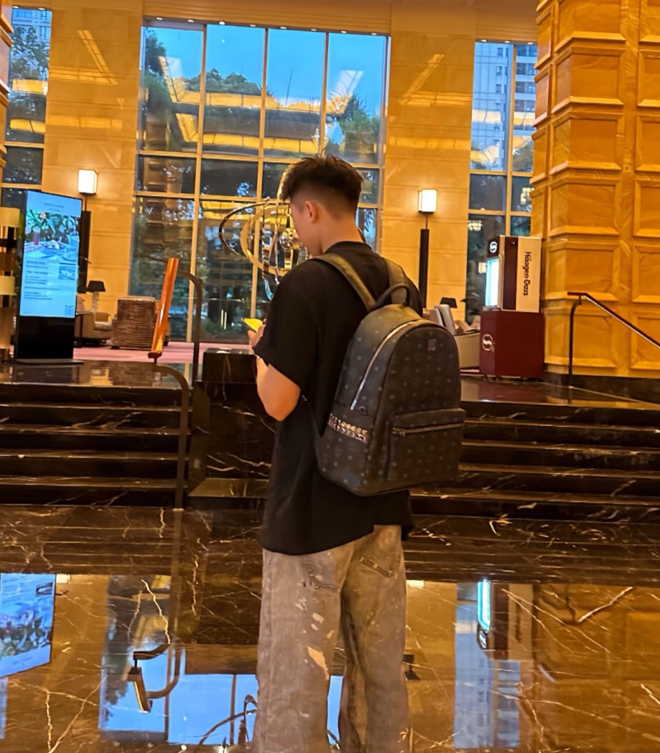McM Stark Visetos Oversized Backpack | 2K Gold-Plated Rivets & Vintage Monogram Coated Canvas | Unisex Cognac Brown | 40CM Luxury Travel Bag