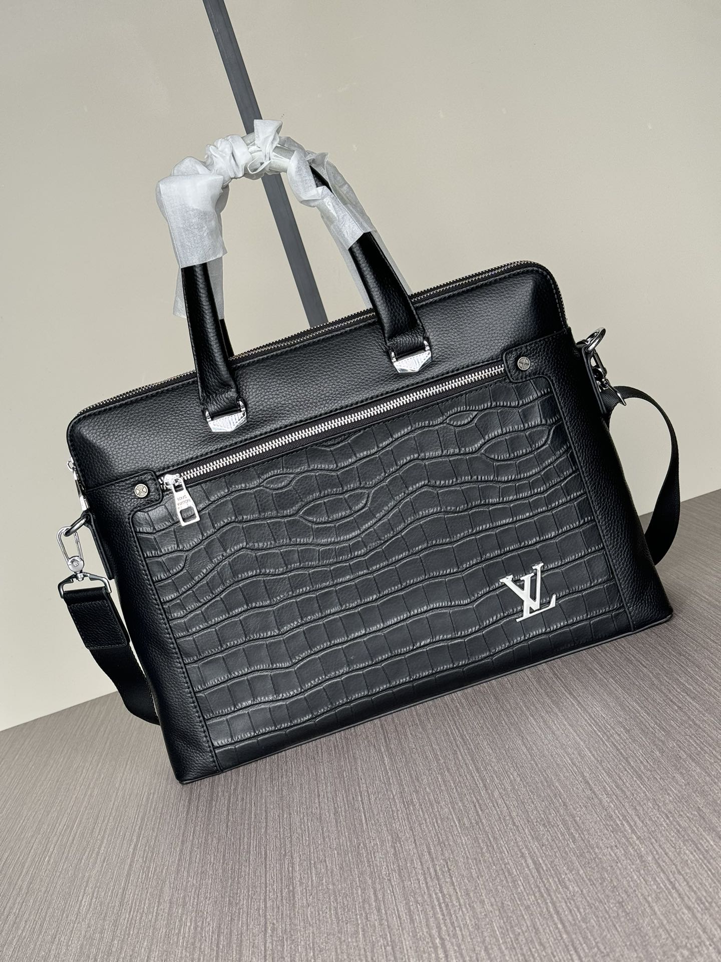 2024 Premium Dual-Zip Briefcase | Italian Textured Leather | Anti-Theft Compartments | Smooth YKK Zippers