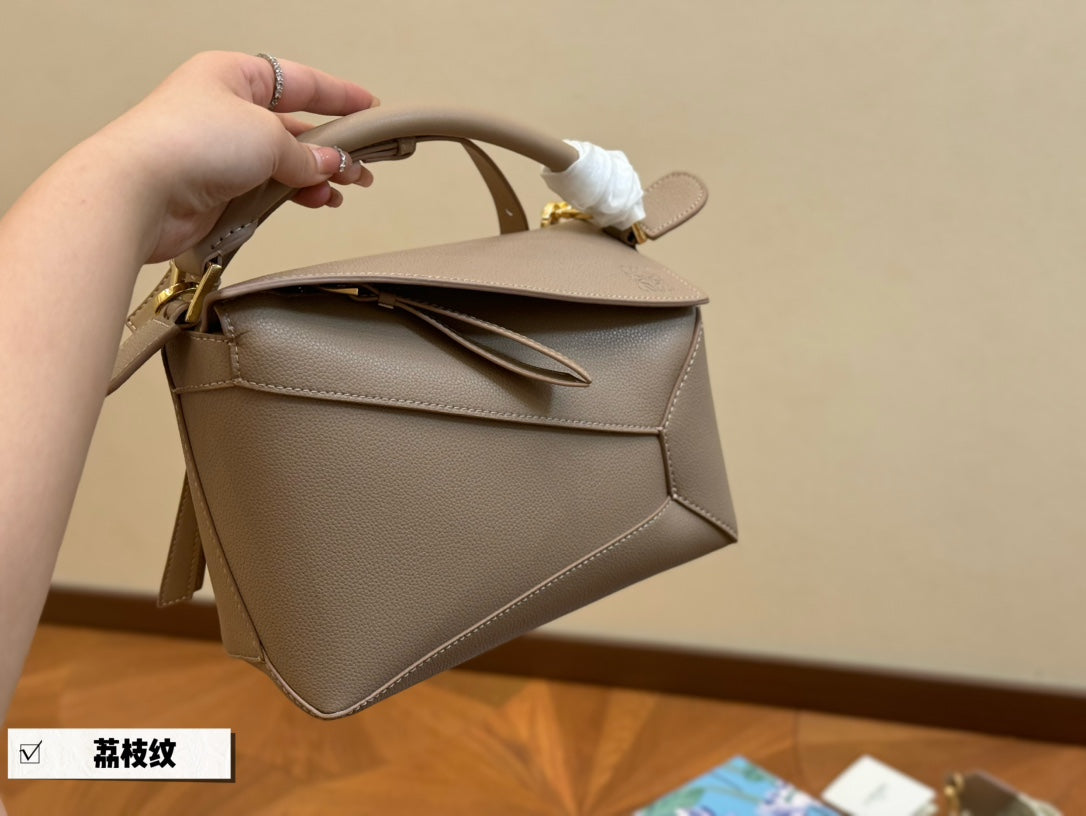 Loewe Puzzle Geometric Bag – New Colorways in Premium Leather (24x18cm) | Multi-Functional Luxury Crossbody
