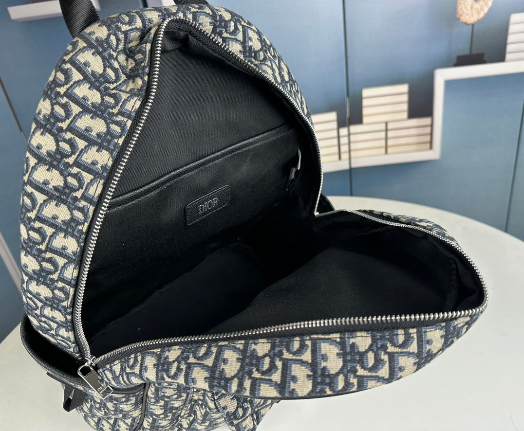 2023 New Trend Men's Casual Backpack - Large Capacity Stylish Unisex Daypack (30x40x13cm, Edgy Design)