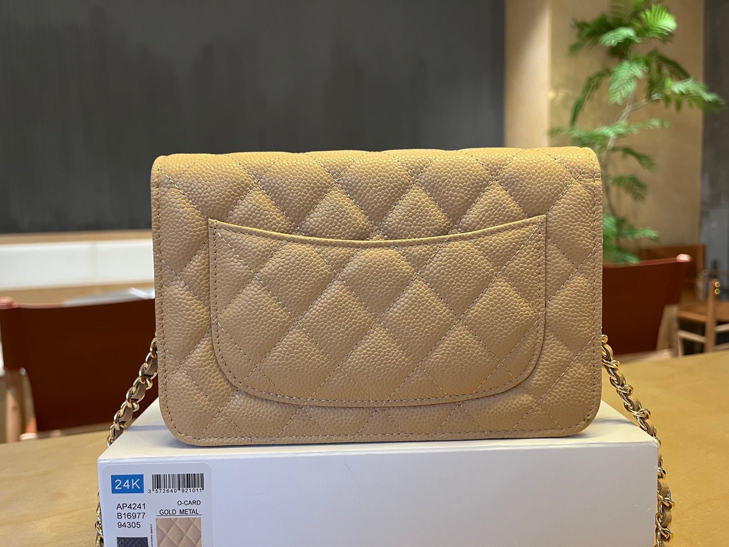 CHANEL 25c Wallet on Chain (WOC) | Exclusive Haas Caviar Leather Gold-Tone | Double C-Lock "Lucky Purse" | 12cm Mini Crossbody