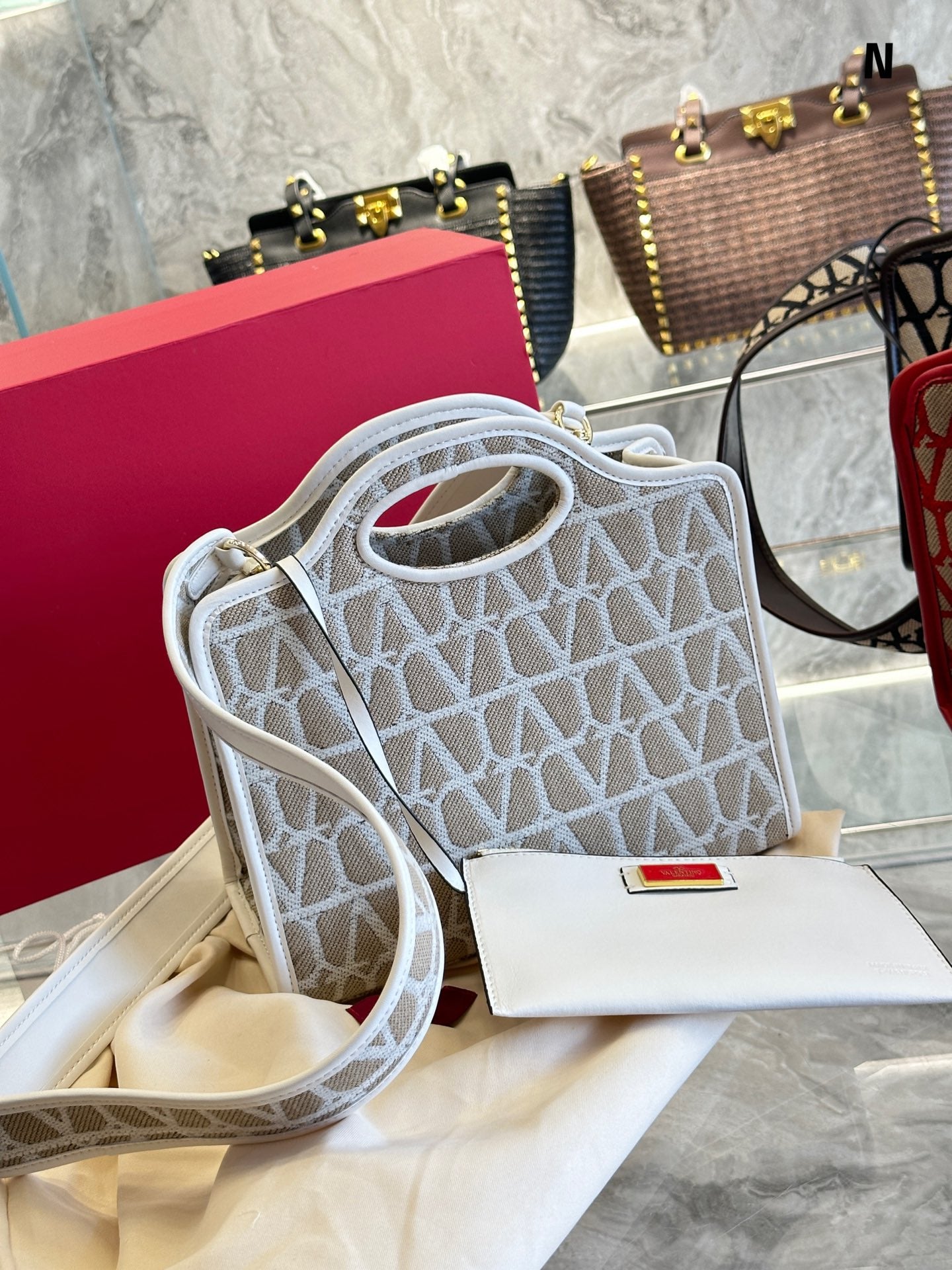 Tods Di Bag Mini Bauletto – Leather Bowling Bag with Foldable Box & Detachable Strap (26x15x15.5cm) | Timeless Italian Elegance