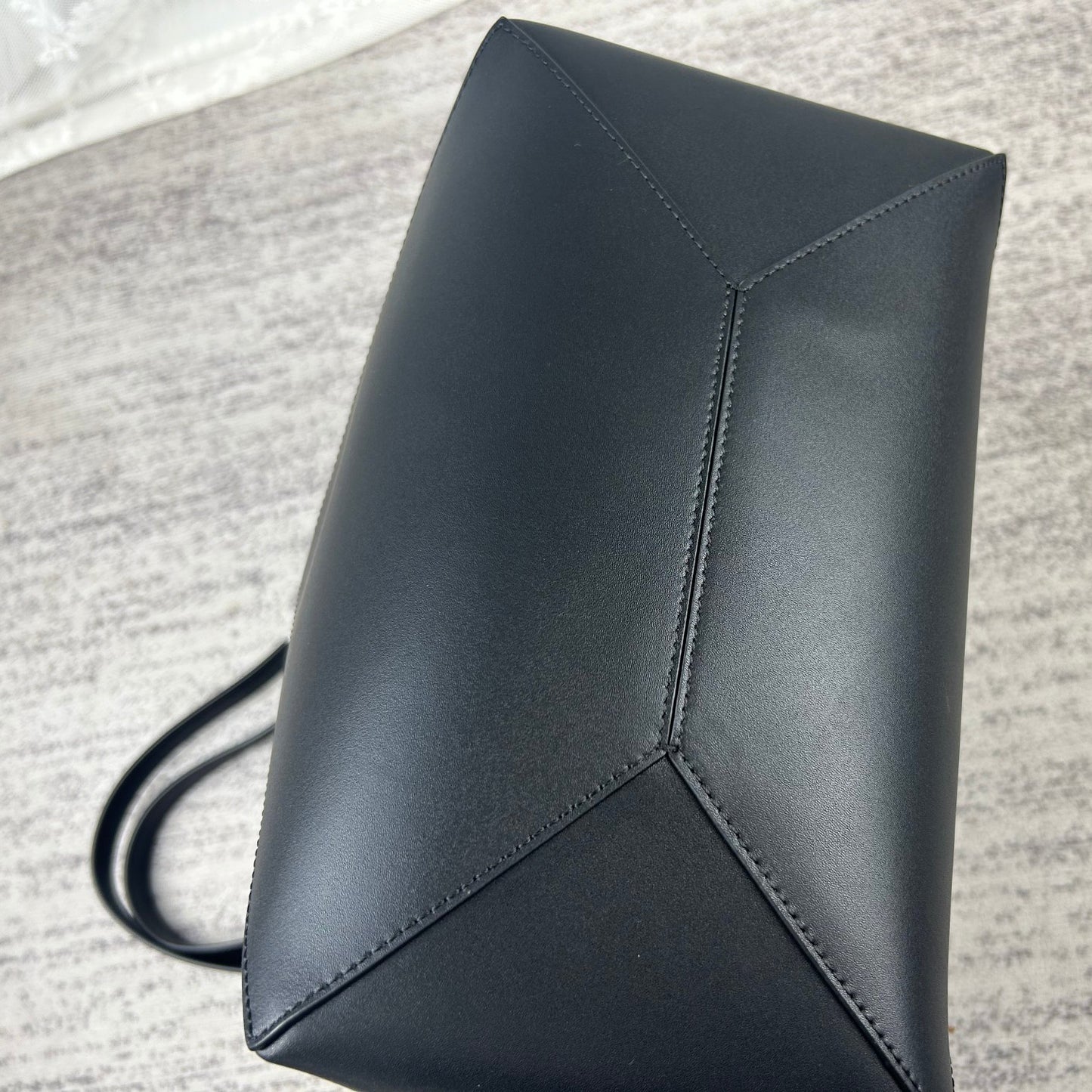 Loewe Puzzle Fold Handbag Foldable Design Multi Functional Crossbody Bag Luxurious Calfskin for Casual Work Style