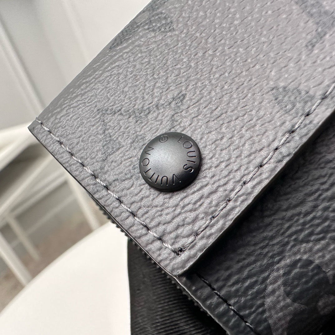 Louis Vuitton Zipped Organizer in Monogram Eclipse Reverse - Compact Travel Wallet for Men | 10.5 x 7 x 3 cm