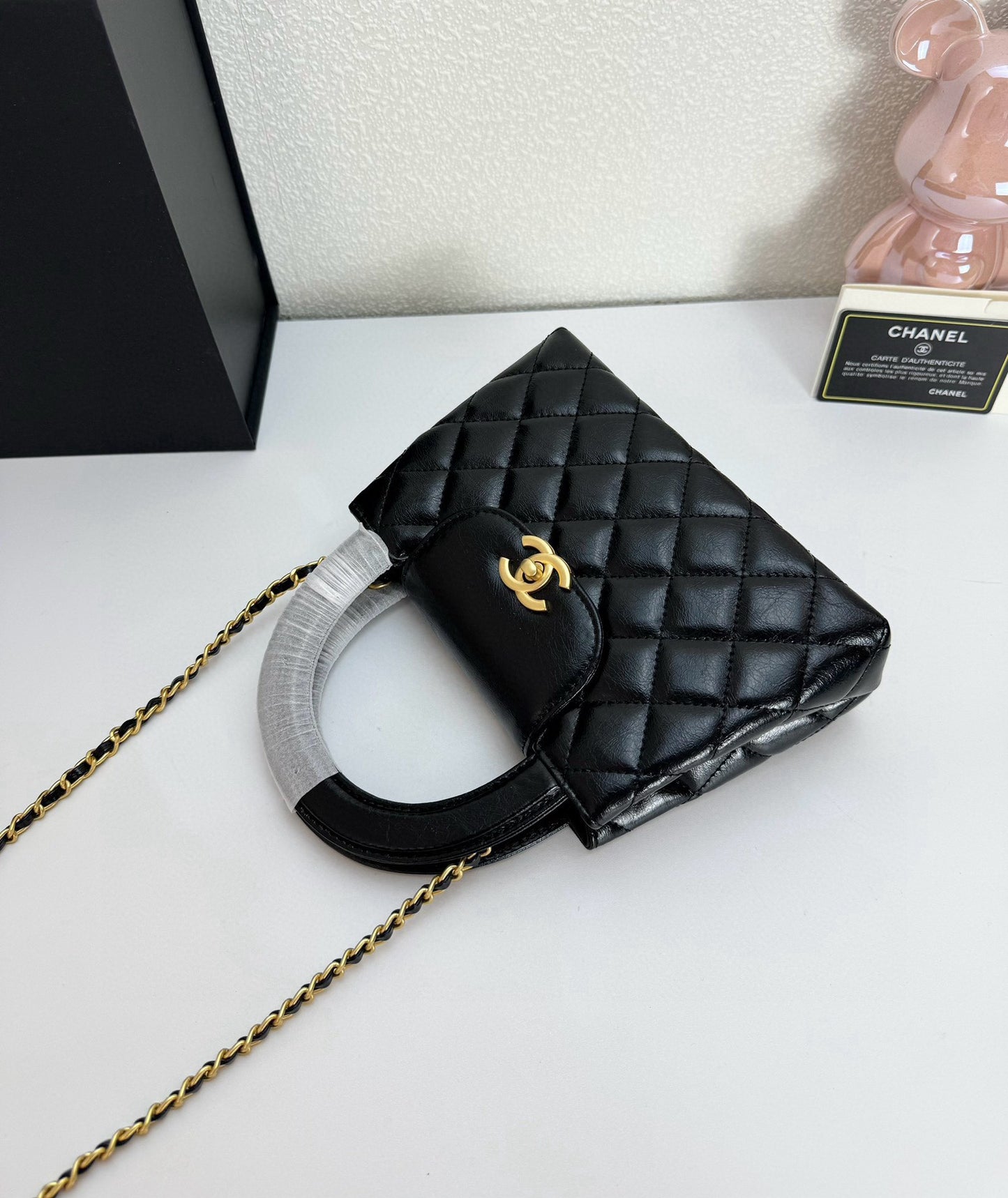 Chanel 23/24 Fall-Winter Camellia Bag | Runway-Exclusive Floral Artistry | 20cm Timeless Icon by Virginie Viard