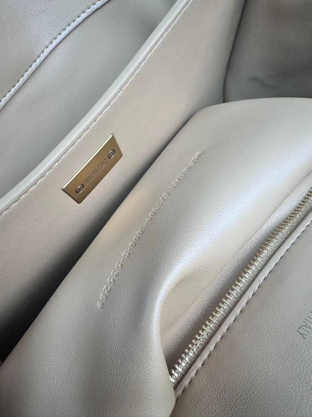 Rodeo Drive Milk Tea Quiet Luxury Tote Bag Customizable Balenciaga-Inspired Handbag with Anti-Theft Detachable Strap Old Money Aesthetic Women's Designer Purse