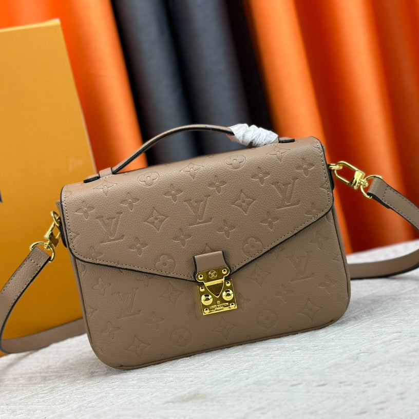 Métis Messenger Bag | Monogram Empreinte Embossed Leather | S-Shaped Steel Lock | Multi-Pocket Design | 25x19x9cm | Multiple Models (M40780/M41486 etc.)
