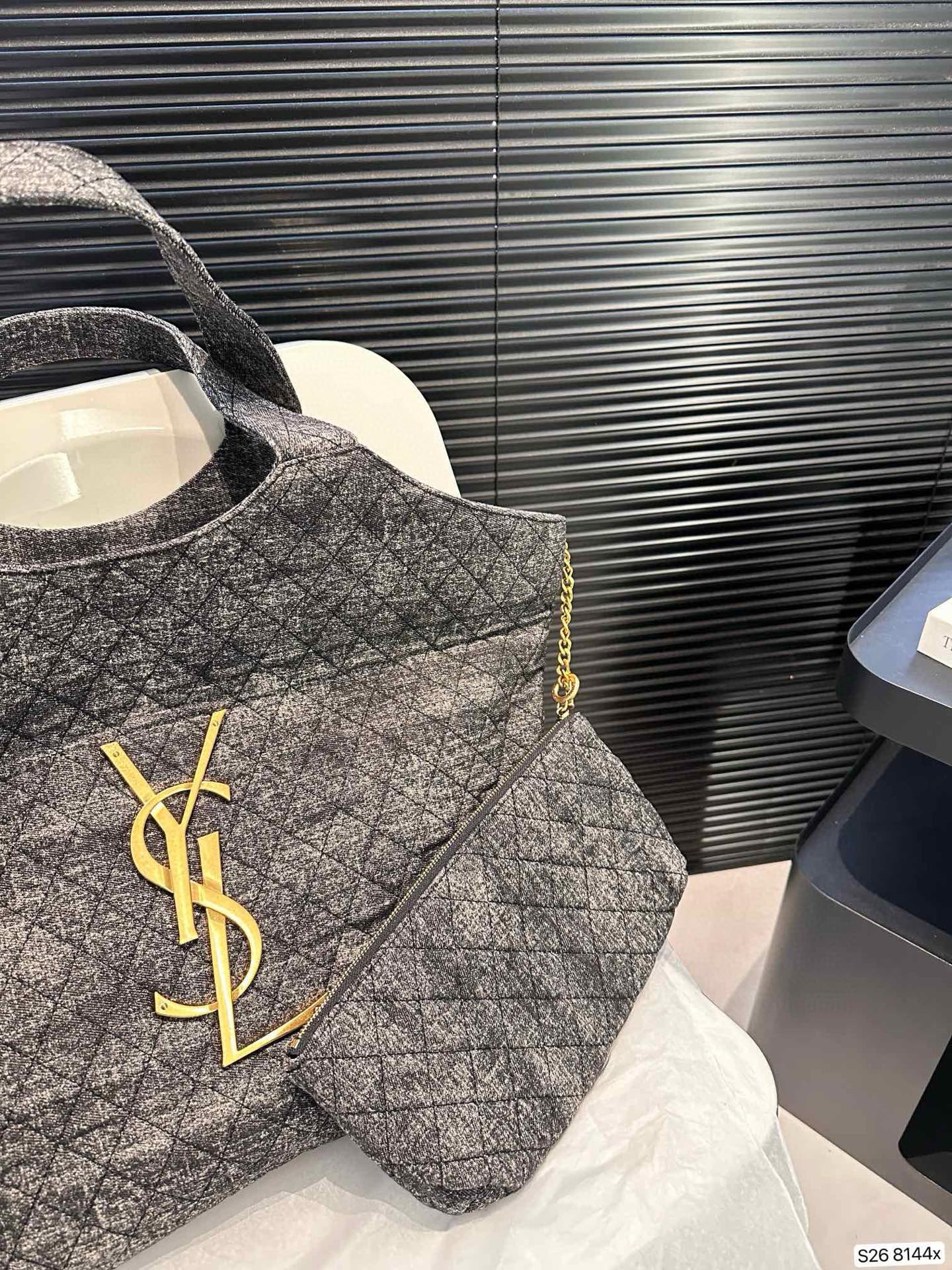 SAINT LAURENT ICARE Tote Bag | 38x34cm Effortless Edge | Signature Matte Logo & Luxe Leather