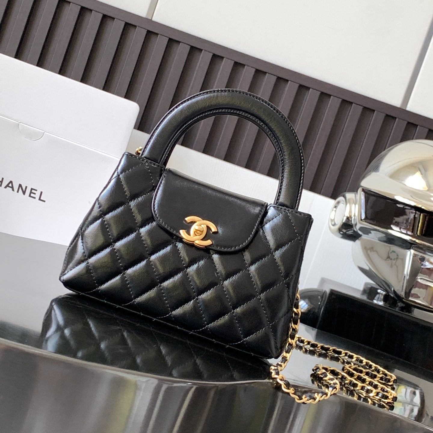 CHANEL 23K Kelly Chain Shoulder Bag | Calfskin Vintage Hardware Top Handle Bag | 19cm Luxury Crossbody