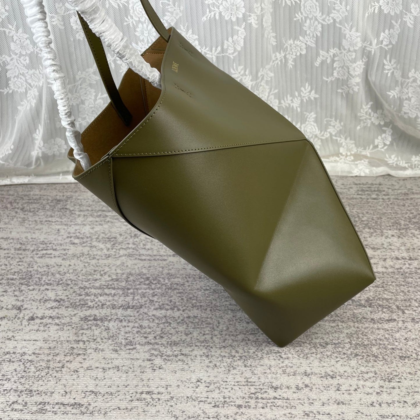 Loewe Puzzle Fold Handbag Foldable Design Multi Functional Crossbody Bag Luxurious Calfskin for Casual Work Style