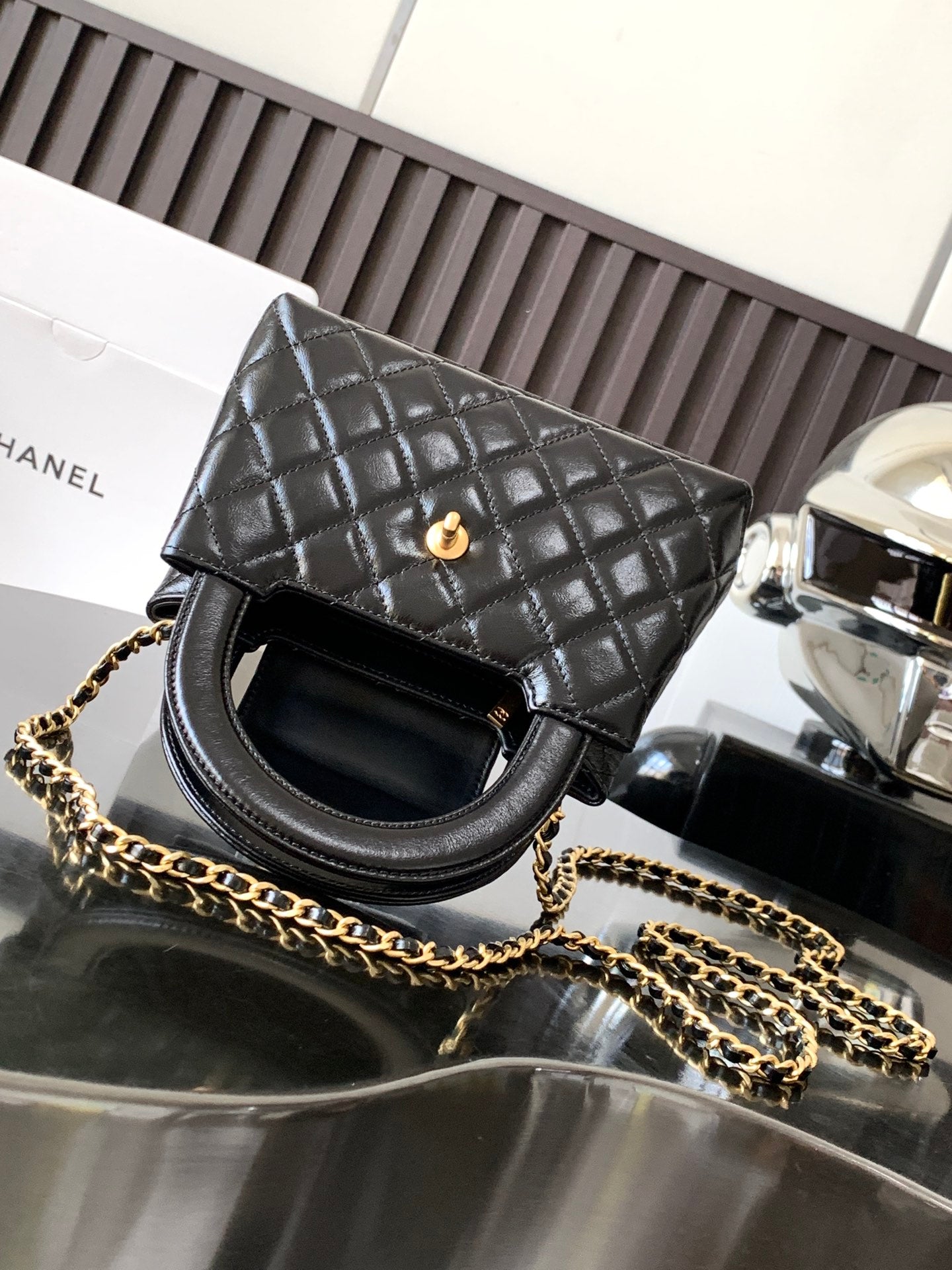 CHANEL 23K Kelly Chain Shoulder Bag | Calfskin Vintage Hardware Top Handle Bag | 19cm Luxury Crossbody