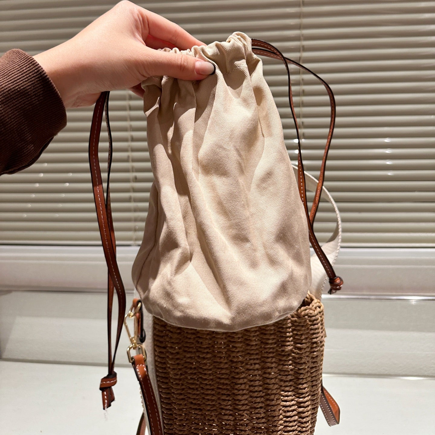 Chloé Raffia Basket Bag Summer Limited Edition Handwoven Tote for Women Boho Chic Vacation Style