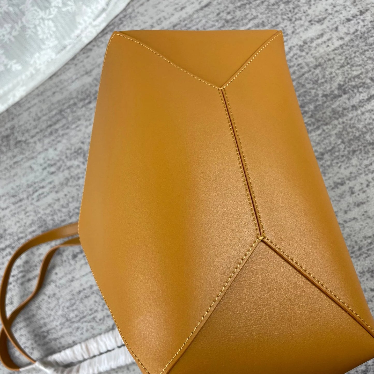 Loewe Puzzle Fold Handbag Foldable Design Multi Functional Crossbody Bag Luxurious Calfskin for Casual Work Style