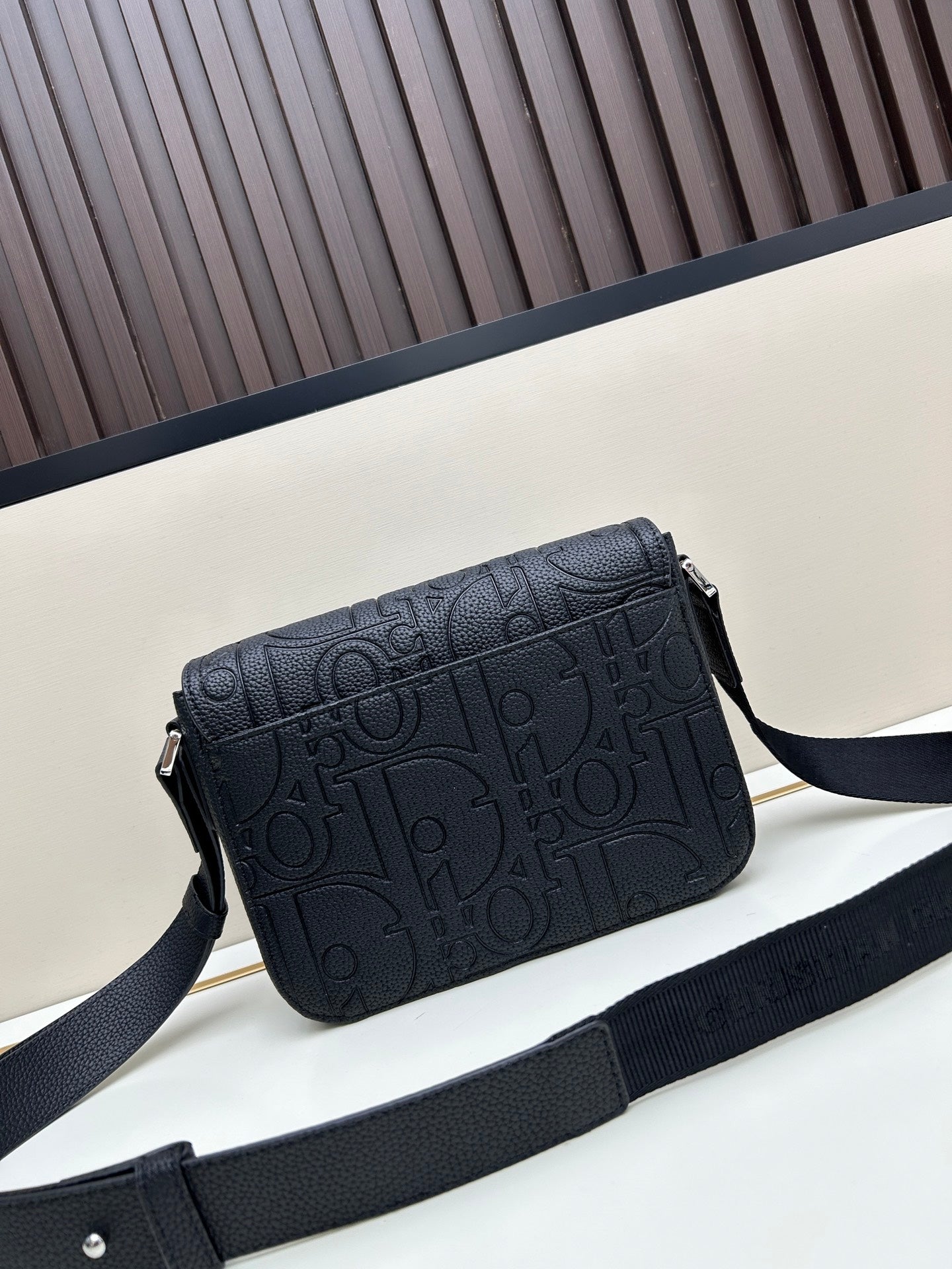 DIOR GRAVITY Oblique Embossed Saddle Messenger Bag - Detachable Strap for Work & Date, 23cm