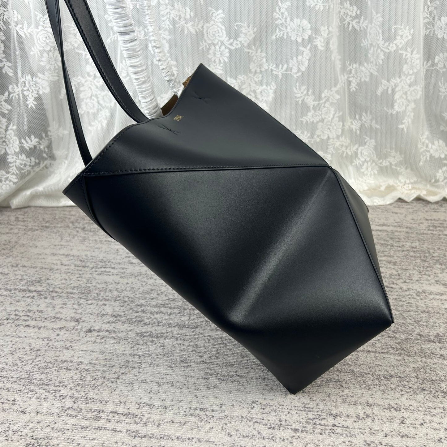 Loewe Puzzle Fold Handbag Foldable Design Multi Functional Crossbody Bag Luxurious Calfskin for Casual Work Style