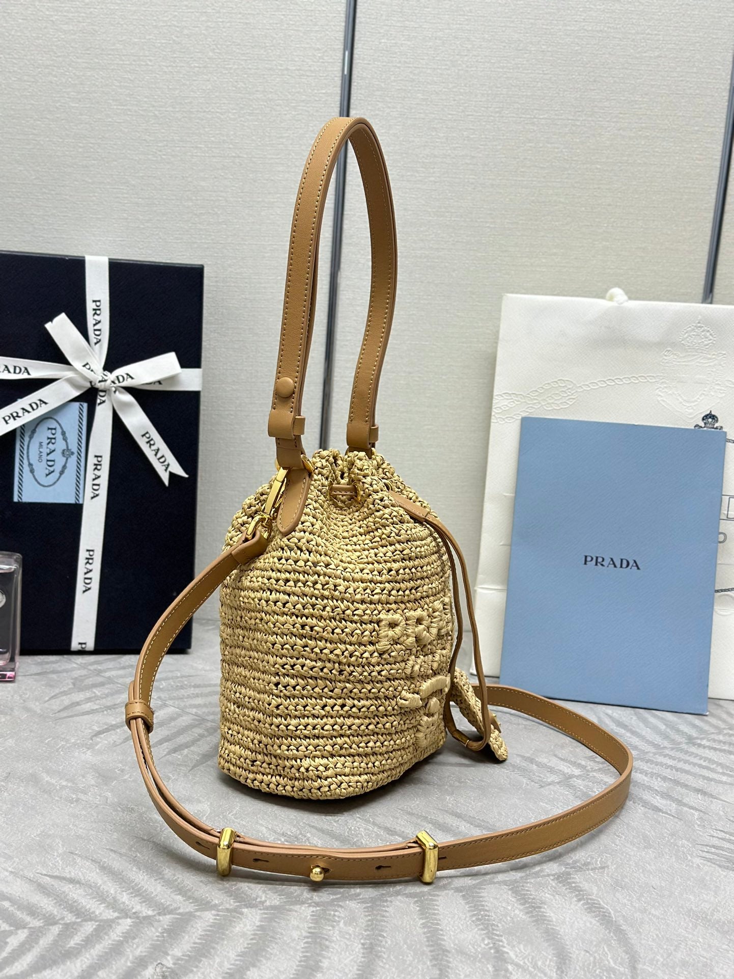 🎉 Handwoven Straw Bucket Bag - Boho Braided Design + 2 Adjustable Straps | 19cm Beach Summer Bag