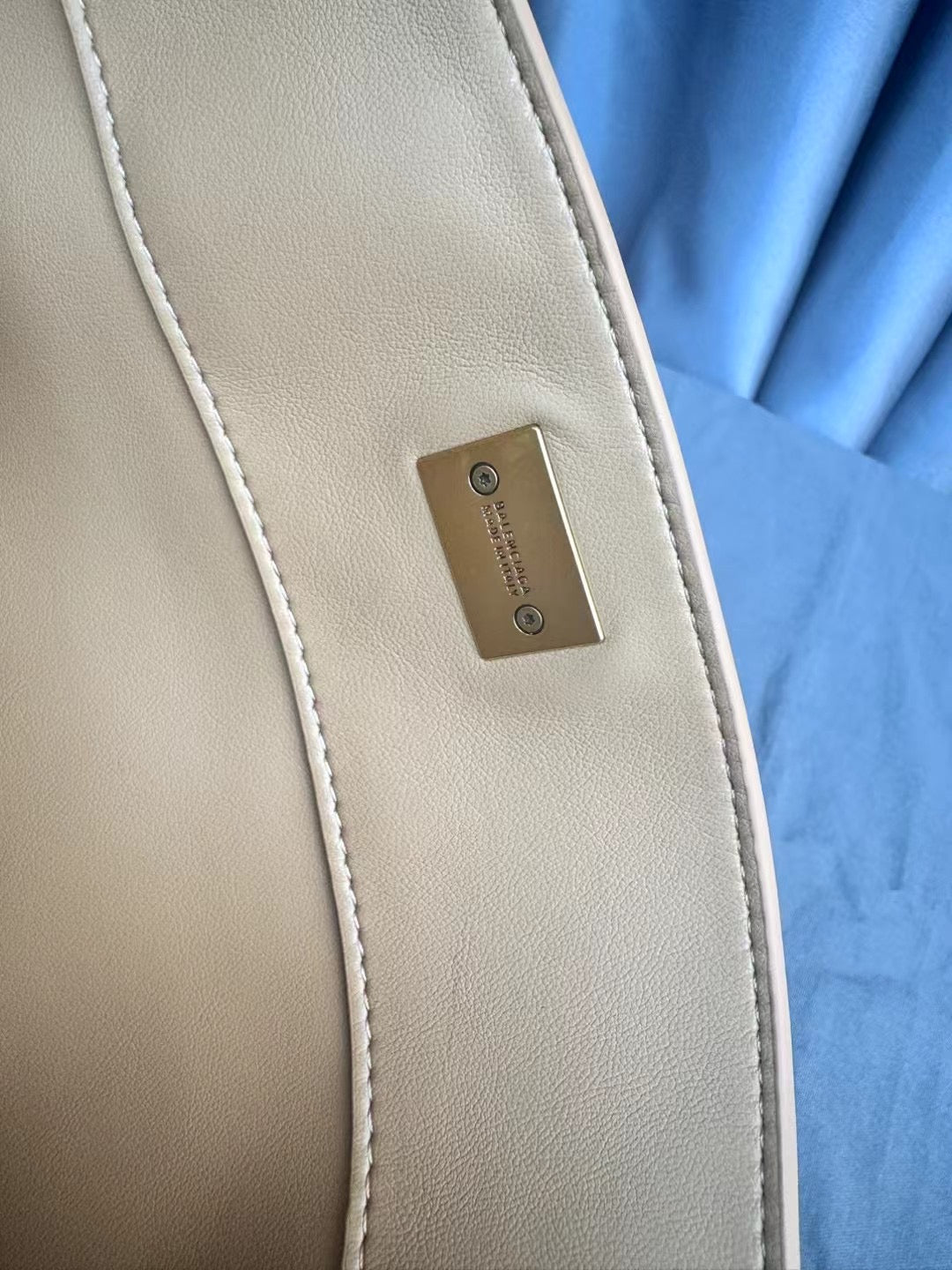 Rodeo Drive Milk Tea Quiet Luxury Tote Bag Customizable Balenciaga-Inspired Handbag with Anti-Theft Detachable Strap Old Money Aesthetic Women's Designer Purse