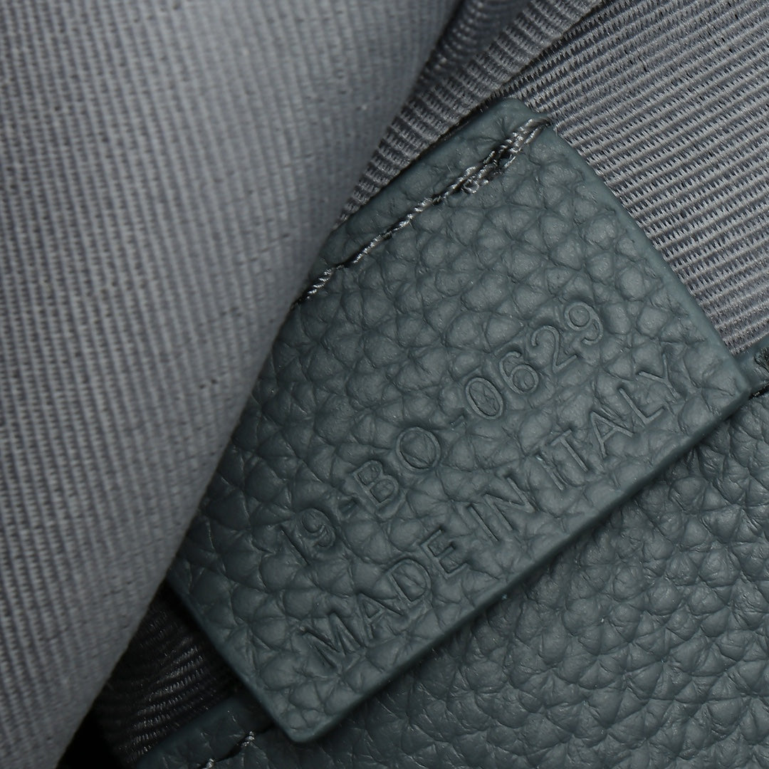 Dior Grey Gravity Embossed Clutch|Spacious 27×19.5×6cm|6 Card Slots & Detachable Strap