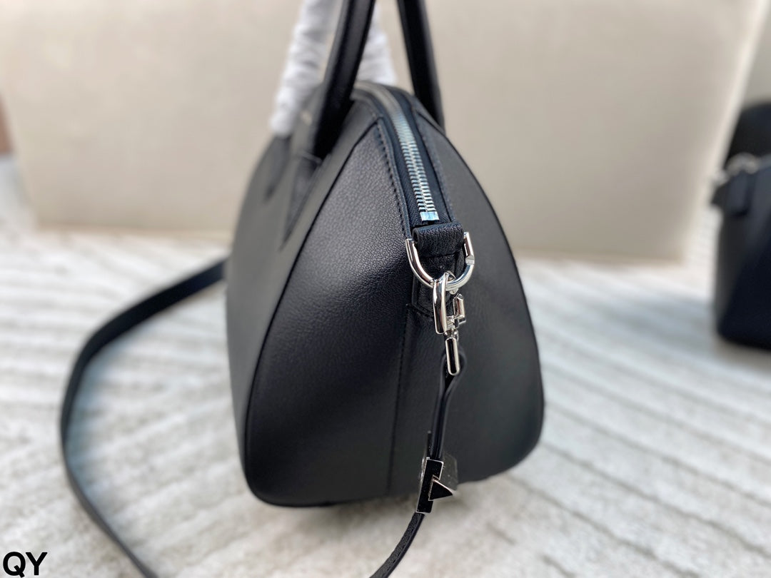 Givenchy Antigona Boston Bag – Geometric Pillow Silhouette in Two Sizes (27x24x17cm & 22x18x12cm) | Lightweight Luxury Tote