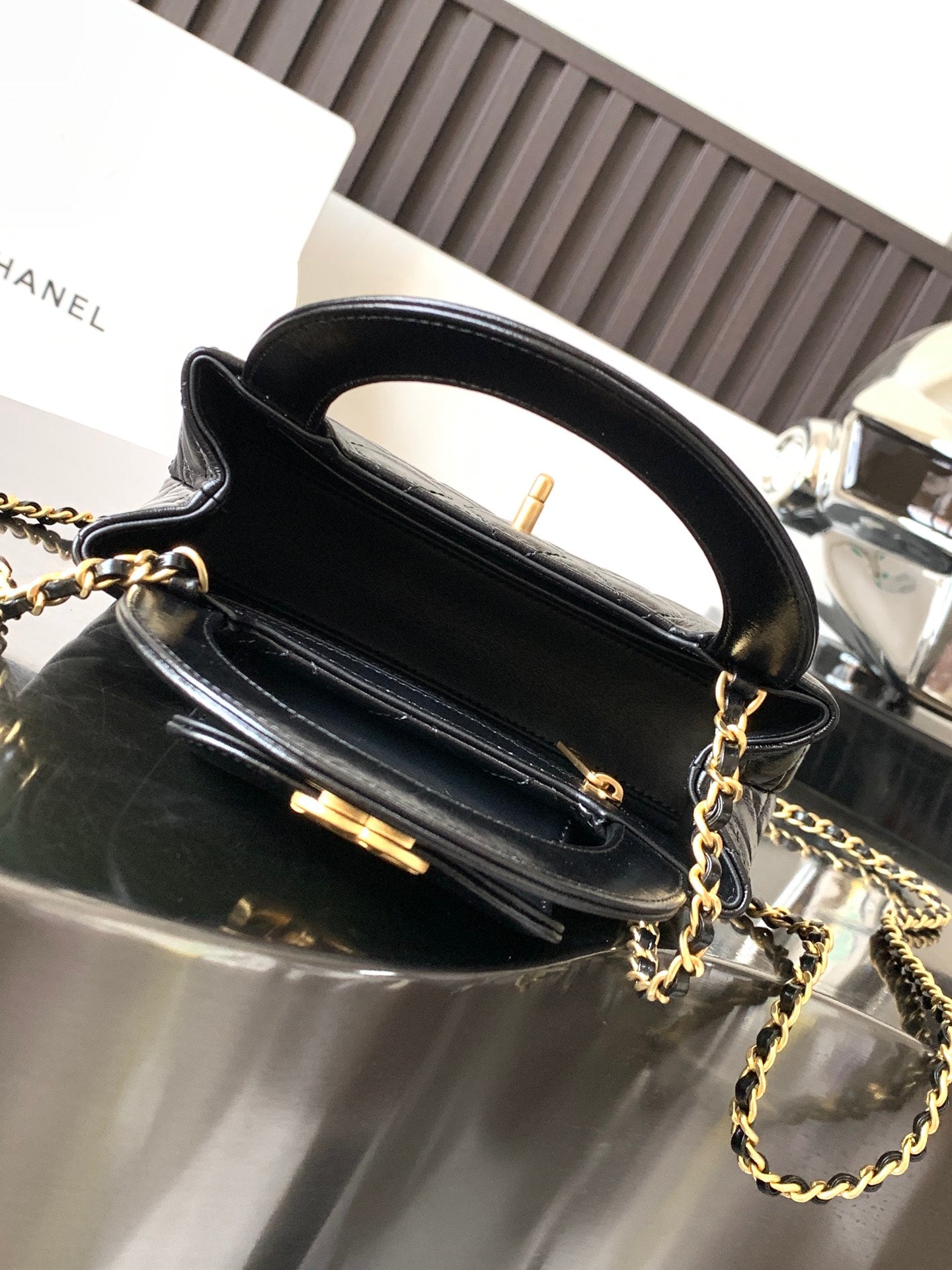 CHANEL 23K Kelly Chain Shoulder Bag | Calfskin Vintage Hardware Top Handle Bag | 19cm Luxury Crossbody