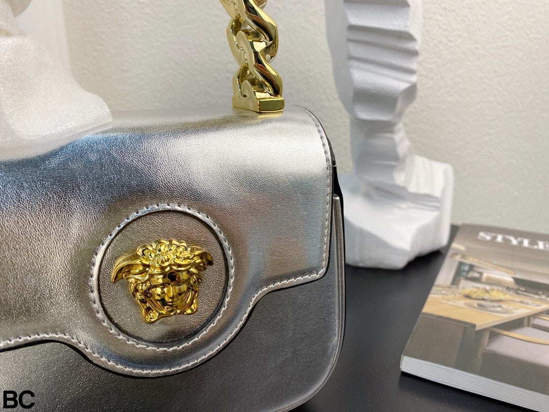 Versace La Medusa Top-Handle Bag – Iconic Medusa Head & Chunky Chain Handle | Compact Luxury for Everyday (17x14cm)