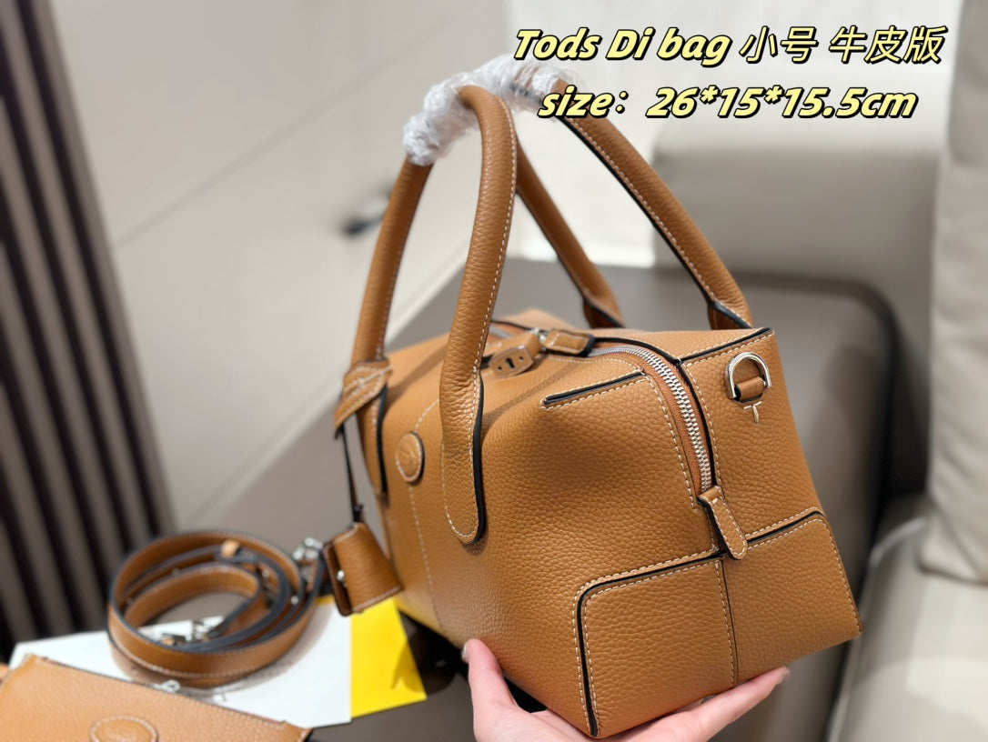Tods Di Bag Mini Bauletto – Leather Bowling Bag with Foldable Box & Detachable Strap (26x15x15.5cm) | Timeless Italian Elegance
