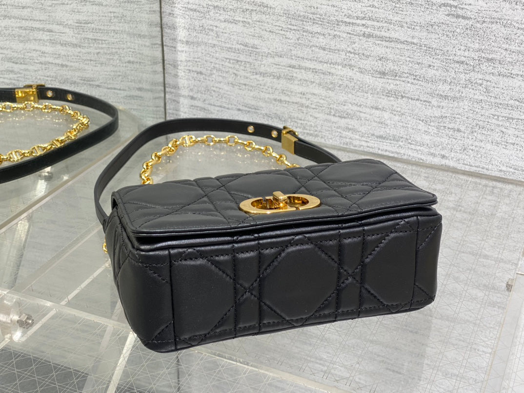 Caro Quilted Crossbody Bag|20x13x7cm Calfskin|Gold Chain Strap|Day-to-Night Versatile
