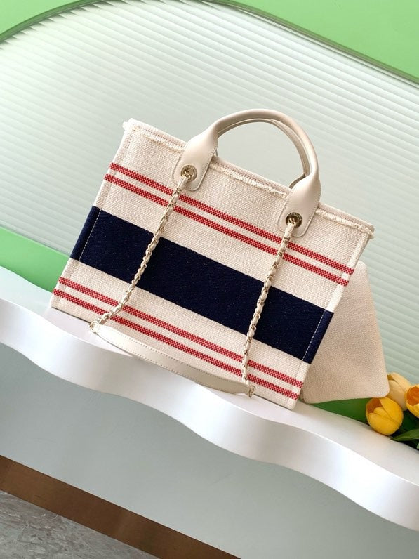 Chanel 25C Early Spring Limited Edition Beach Tote ๐๏ธ๐ | Medium Lemon Yellow | Surf-Inspired Holiday Design | Vacation-Ready Luxury