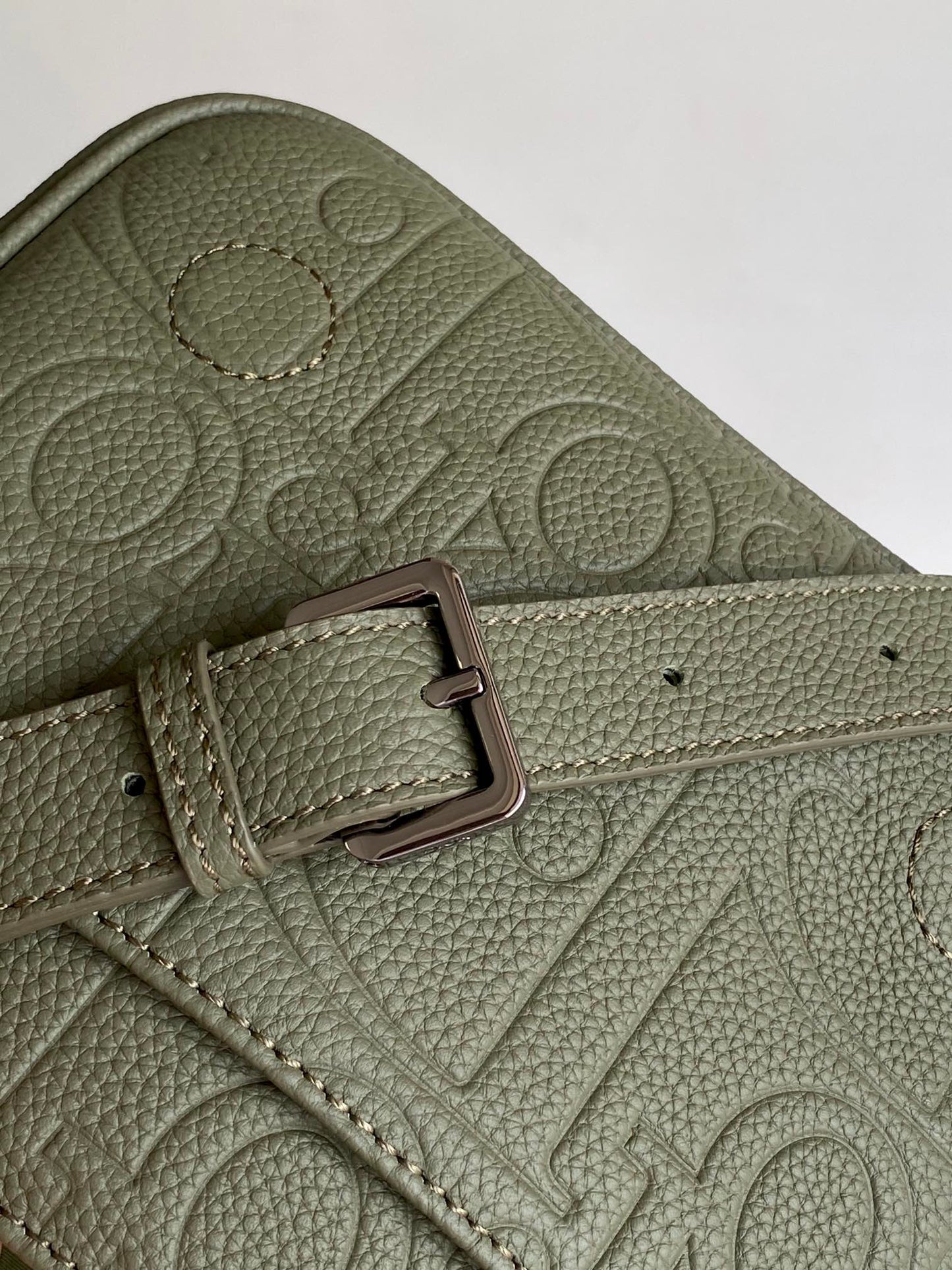 2024 Autumn Messenger Bag - Khaki Embossed Leather with Magnetic Flap (Made in Italy)