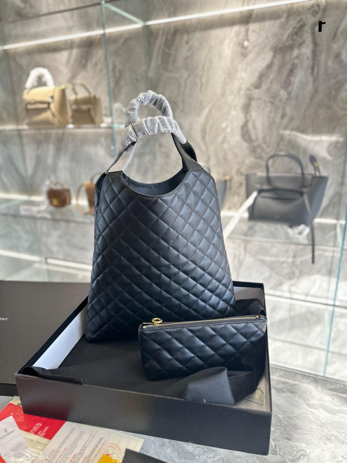 SAINT LAURENT YSL Oversized Logo Tote Bag | 40cm Power Silhouette | Minimalist Commuter Essential