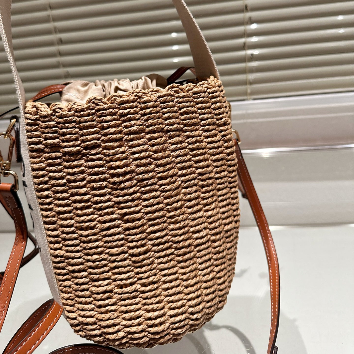 Chloé Raffia Basket Bag Summer Limited Edition Handwoven Tote for Women Boho Chic Vacation Style