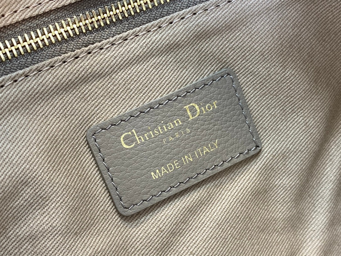 🔥READY TO SHIP|Dior Caro Daily Warm Grey Handbag|Detachable Strap+30cm Tote|Vintage Style Crossbody Bag