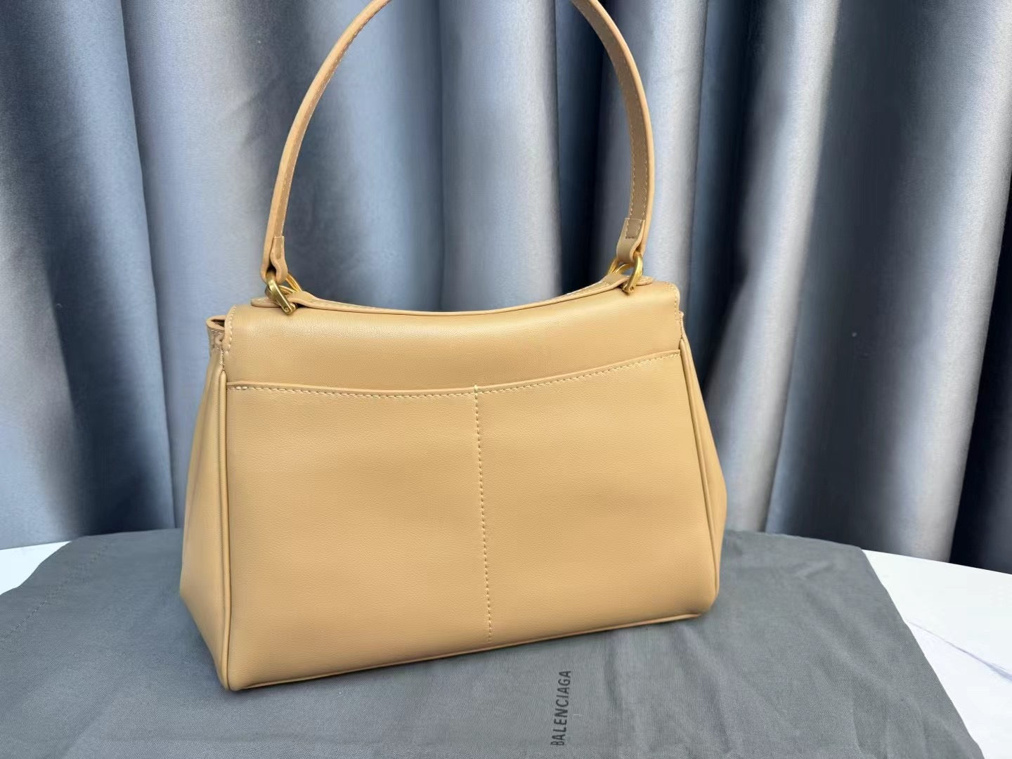 Rodeo Drive Milk Tea Quiet Luxury Tote Bag Customizable Balenciaga-Inspired Handbag with Anti-Theft Detachable Strap Old Money Aesthetic Women's Designer Purse