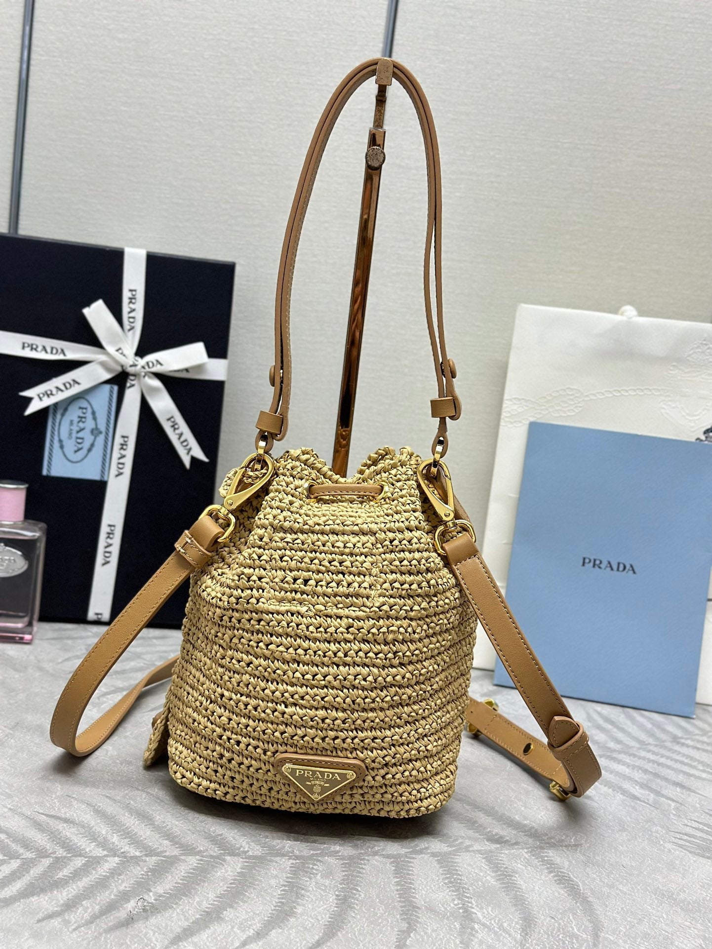 🎉 Handwoven Straw Bucket Bag - Boho Braided Design + 2 Adjustable Straps | 19cm Beach Summer Bag