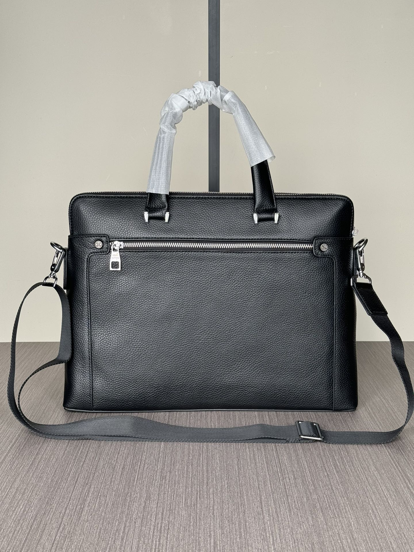 2024 Premium Dual-Zip Briefcase | Italian Textured Leather | Anti-Theft Compartments | Smooth YKK Zippers