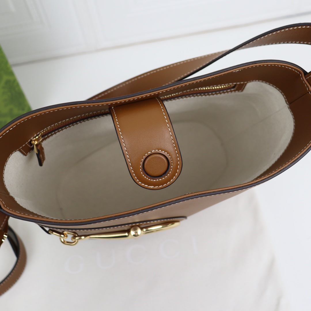 Gucci 73 Horsebit Bucket Bag SS2025 | Mocha Brown Oversized Tote with 3-Way Strap | 26x27.5x11.5cm