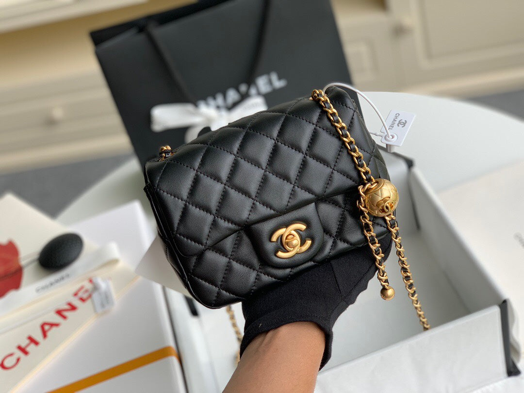 Chanel-Inspired Mini Square Bag with Metal Ball Chain - 13x18x7cm Genuine Lamb Leather Shoulder Bag（Full Set Packaging）