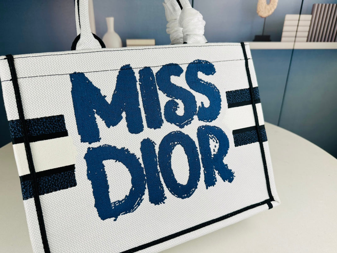 36cm Embroidered Tote Bag - Archival Canvas & Detachable Organizer (Designer-Inspired Work Bag)