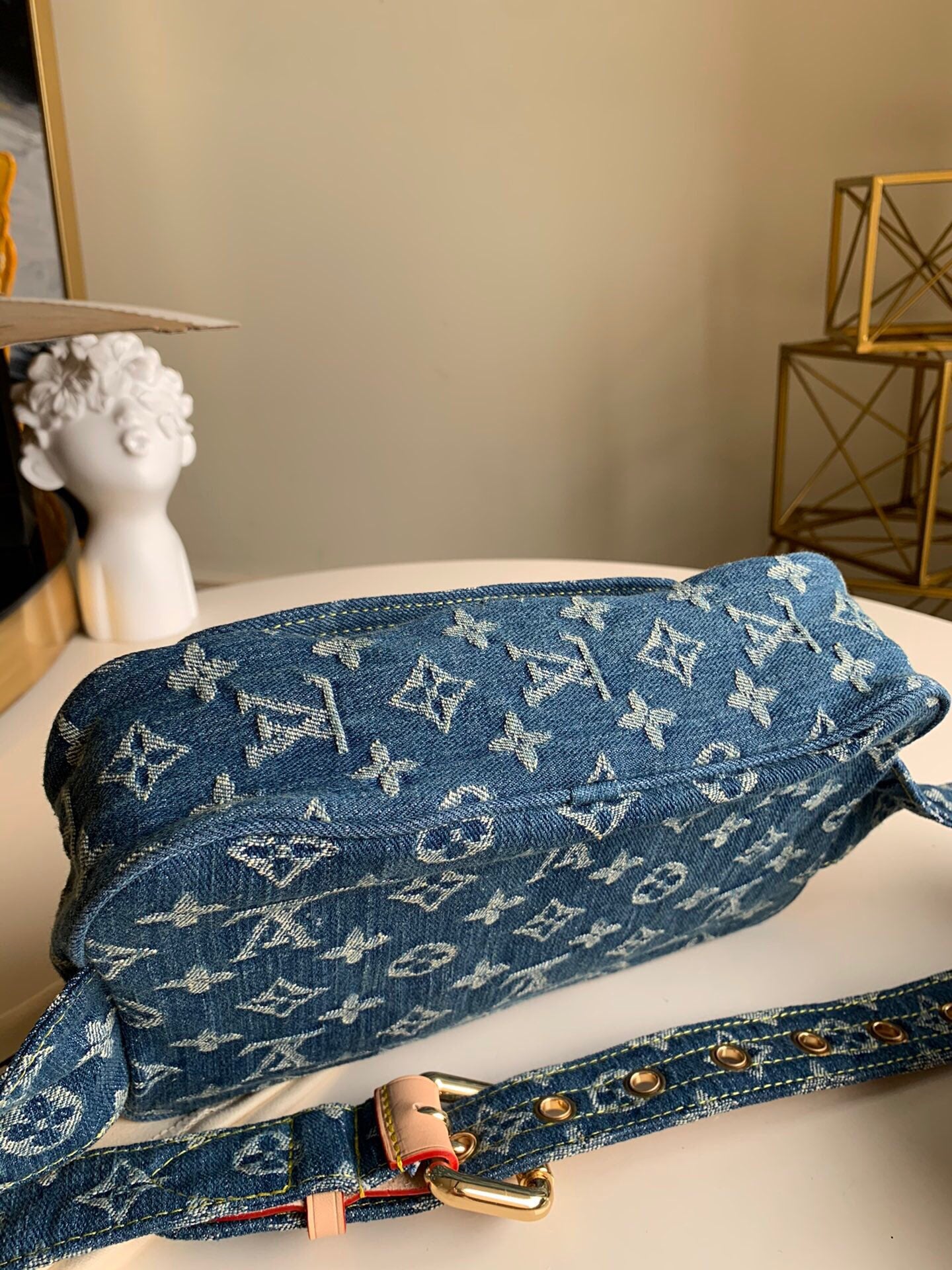 【RARE COLLECTIBLE】Louis Vuitton LV Vintage Limited Edition Denim Handbag | Timeless Retro Style | 25cm Classic Size | Full Set Packaging