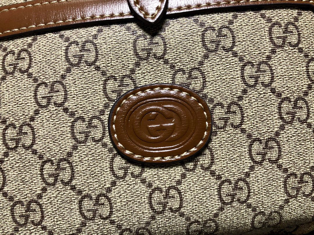 GUCCI Overture Series Vintage Mini Backpack with Feline Emblem | 26.5cm Retro-Modern Unisex Bag