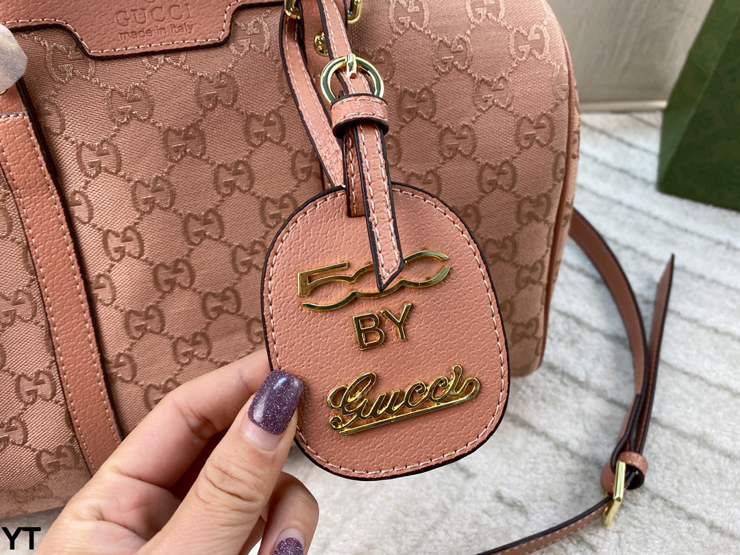 Gucci GG Canvas Pillow Tote Bag – Reversible Shoulder & Hand Carry 32x22cm Lightweight & Durable Must-Have Luxury