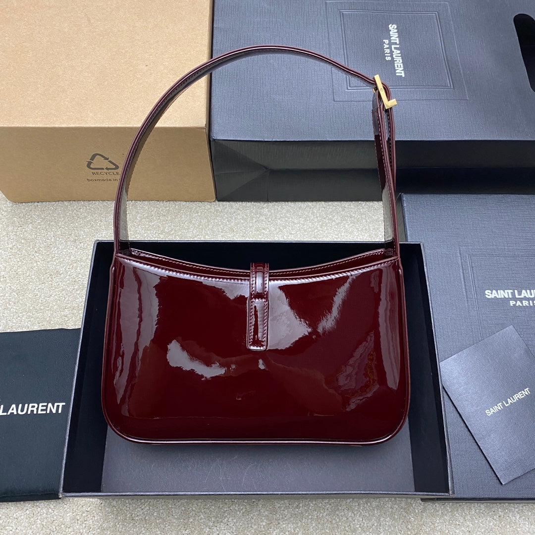 👜 2024 SS Patent Leather Wine Red Gold Underarm Bag Le5A7 Hobo | Adjustable Strap Luxury Shoulder Bag