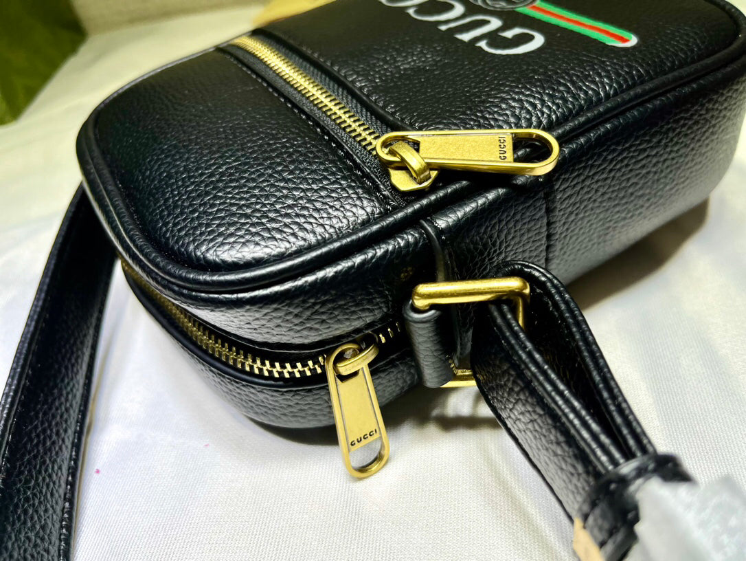 Vintage Gucci Monogram Men's Full-grain Leather Crossbody Bag - 13x18x5cm Retro 80s Document Pouch Design