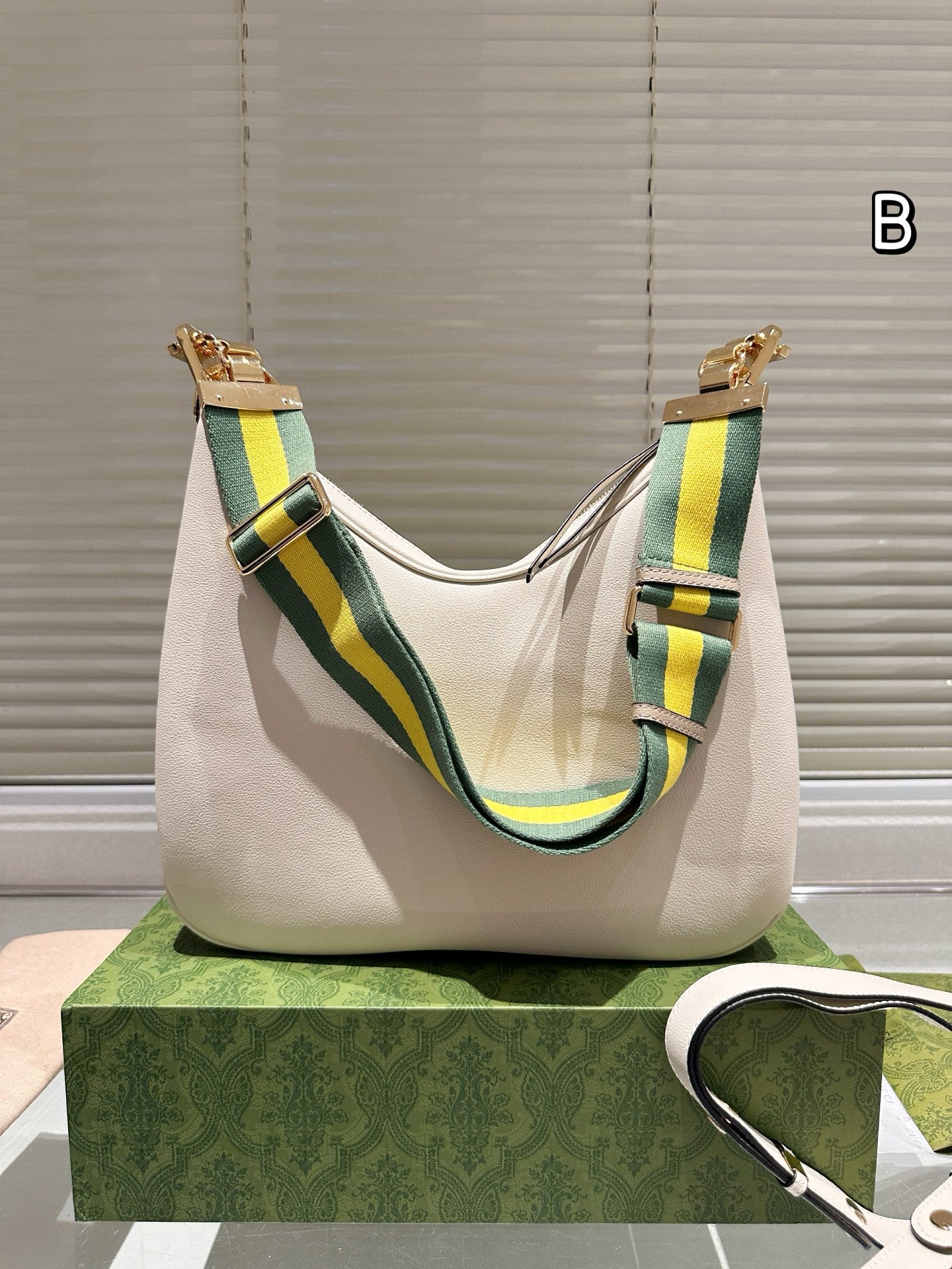 Gucci Convertible Handbag – Shoulder Bag & Tote Original Leather 33x29 Cm Full Packaging Recommended