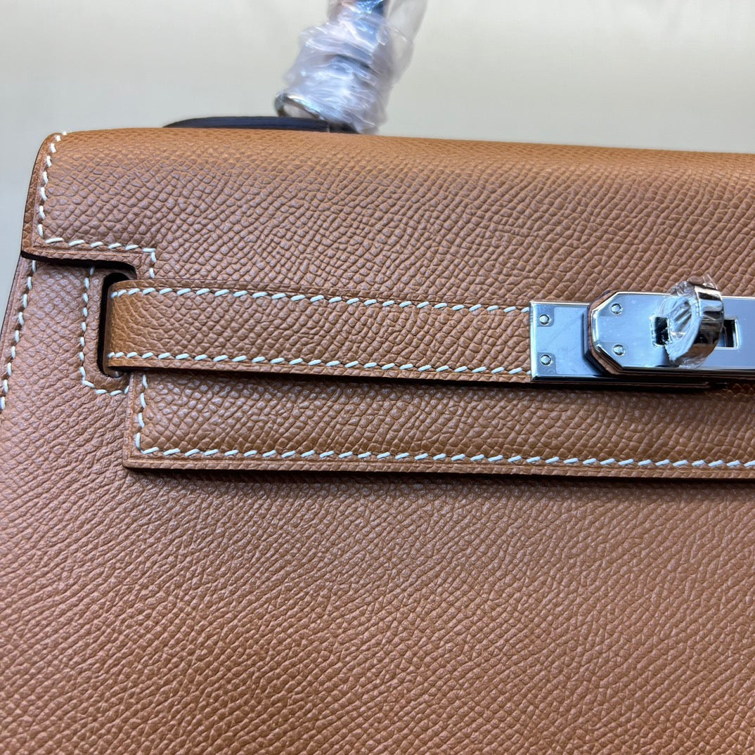 Hermès Kelly 28 Sellier Epsom Leather Bag - Beeswax Hand-Stitched with Palladium Hardware
