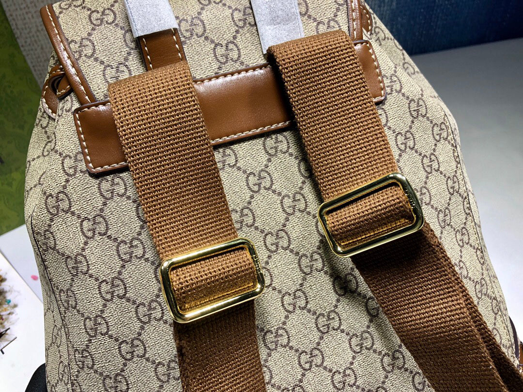 GUCCI Overture Series Vintage Mini Backpack with Feline Emblem | 26.5cm Retro-Modern Unisex Bag