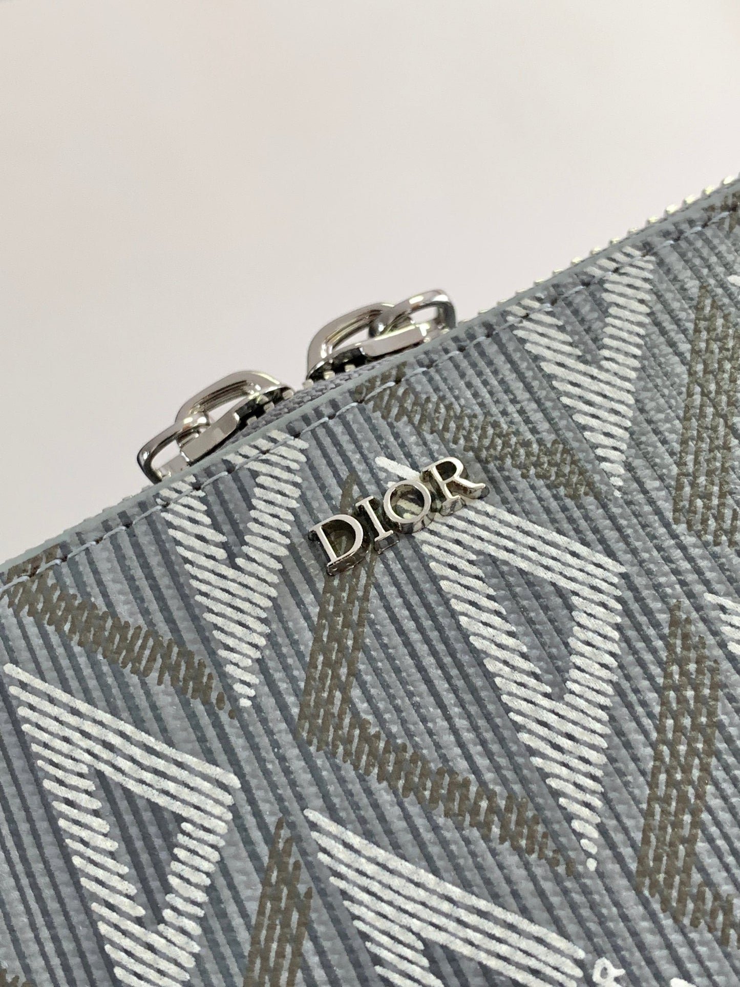 Christian Dior Gray Diamond Oblique Canvas Messenger Bag with Calfskin Leather Trim & Detachable Strap - 17 cm