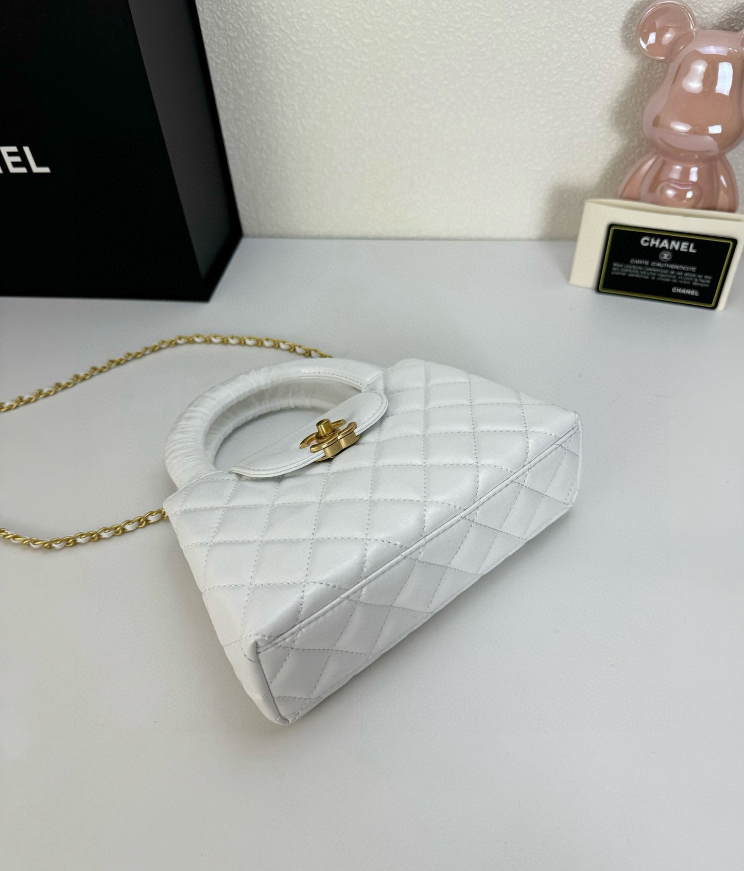 Chanel 23/24 Fall-Winter Camellia Bag | Virginie Viard's Tribute to Timeless Elegance | 20cm Runway Collector's Piece