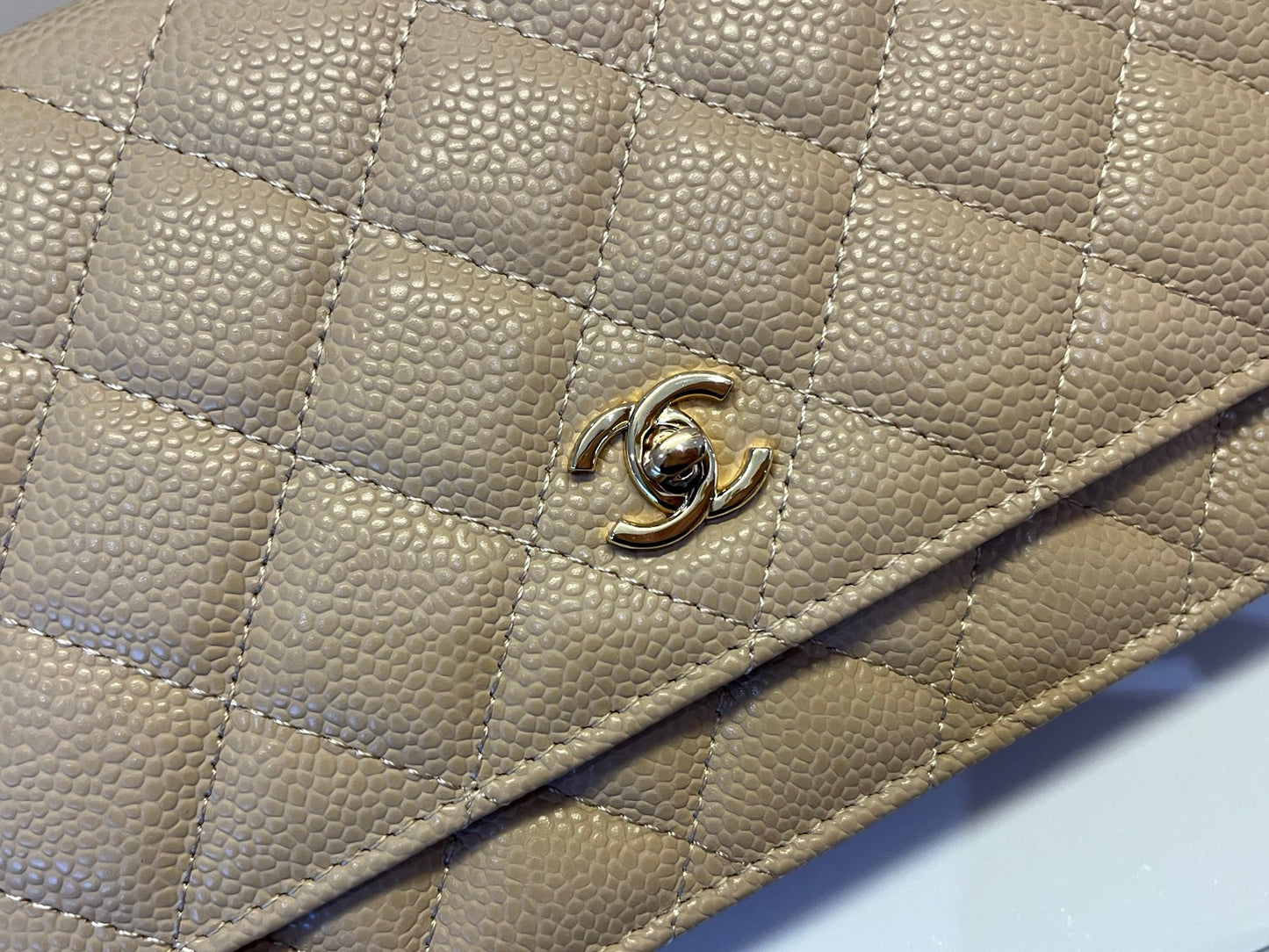 CHANEL 25c Wallet on Chain (WOC) | Exclusive Haas Caviar Leather Gold-Tone | Double C-Lock "Lucky Purse" | 12cm Mini Crossbody
